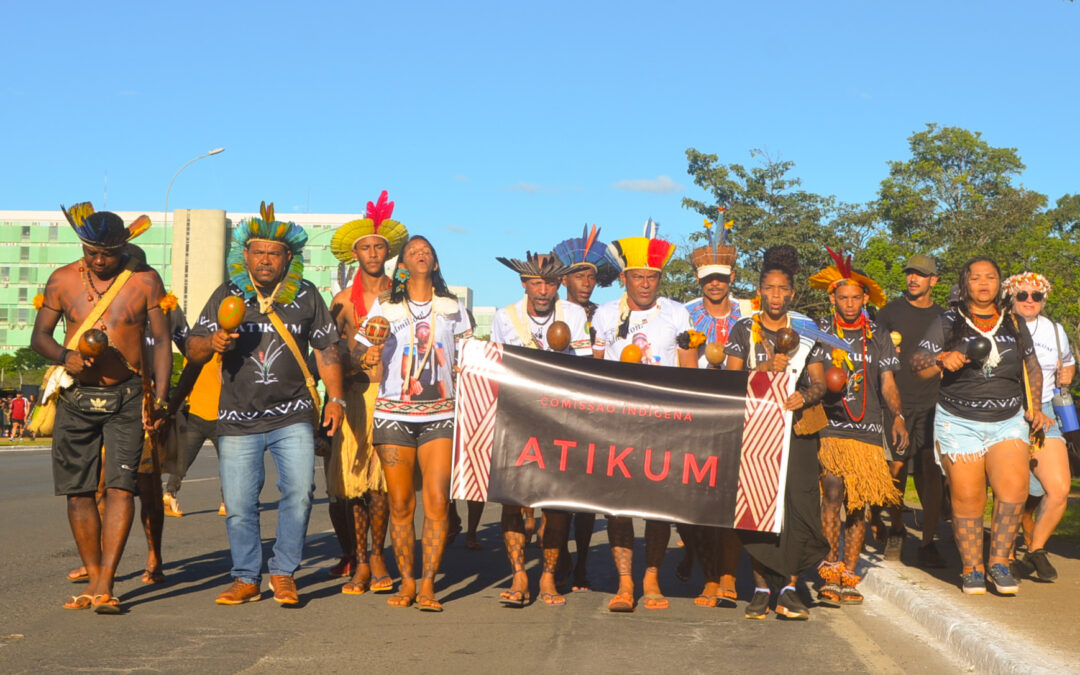 Povos indígenas decretam emergência climática no ATL 2023 em Brasília