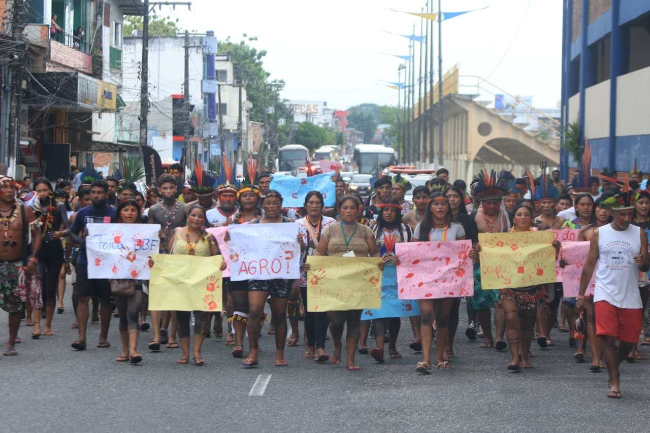 Protesto em Belém pede justiça para os casos de violência contra o povo Tembé, no Pará