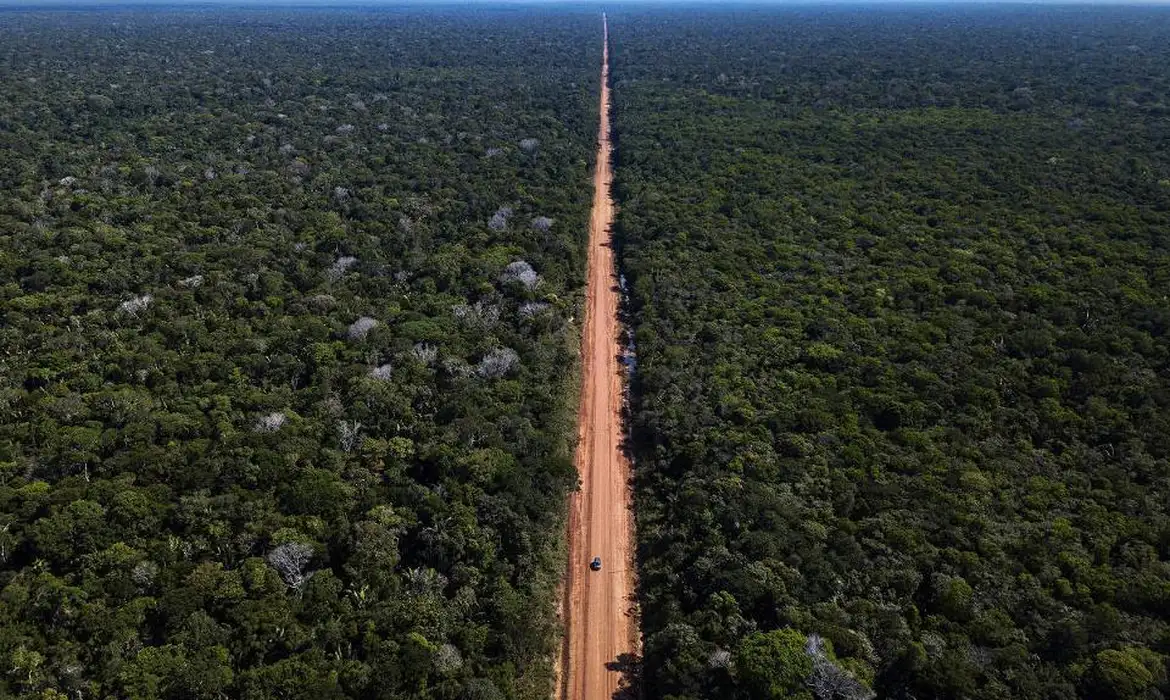 Encruzilhadas brasileiras: obras de infraestrutura avançam no Brasil, mas a que custo?