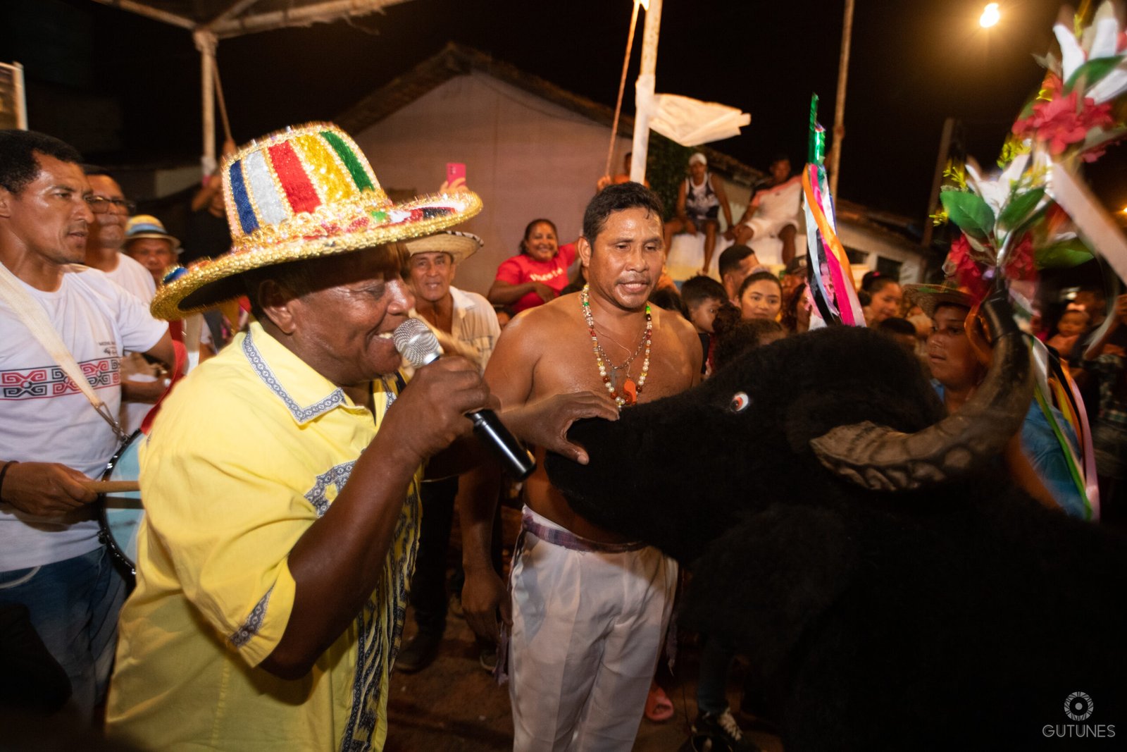 Mestre Damasceno celebra o Búfalo-Bumbá no Marajó