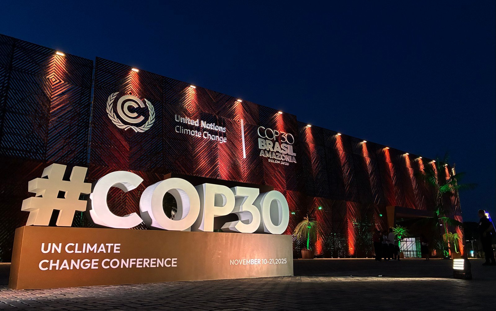 Cúpula do Clima: Líderes mundiais se reúnem para discutir compromissos e desafios no enfrentamento à mudança climática