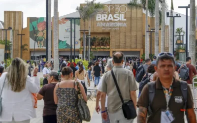 Cúpula dos Povos e COP30 enxergam soluções distintas contra mesma crise climática