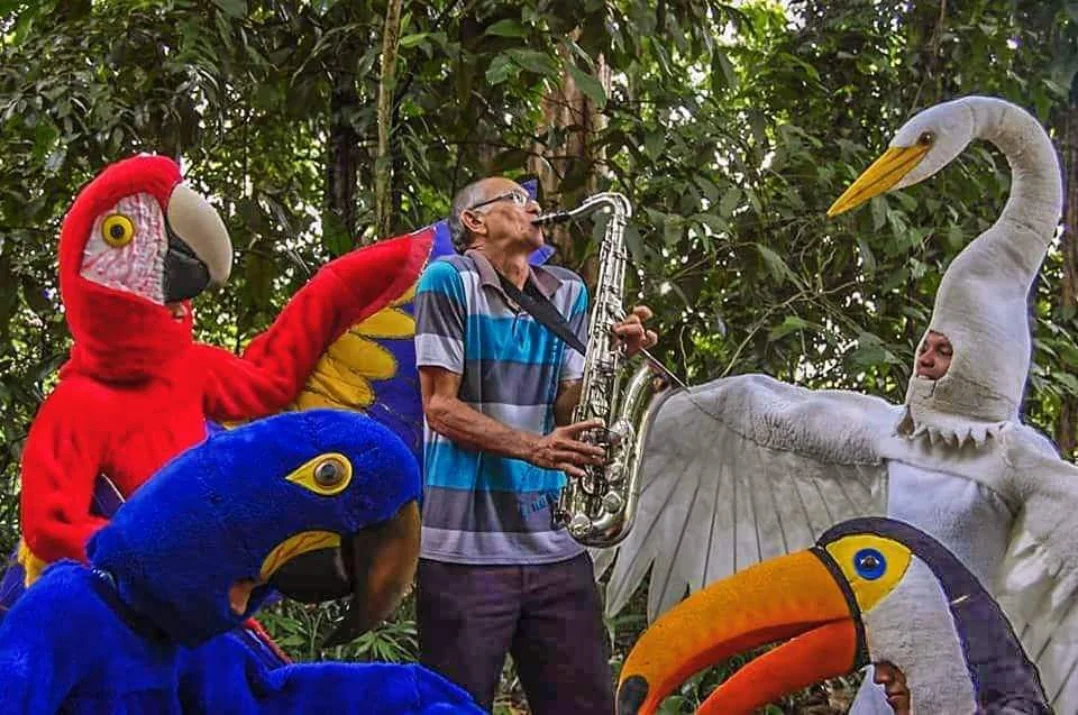 Na Amazônia, blocos de carnaval unem folia e educação ambiental