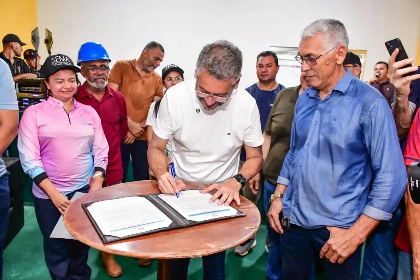 Após condenações milionárias por crimes ambientais, Governo do Amapá licencia cooperativa do garimpo do Lourenço