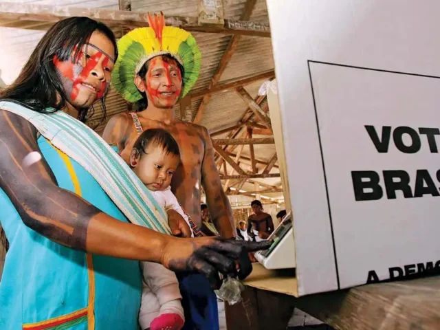 Justiça Eleitoral do Amazonas nega transporte e alimentação para indígenas