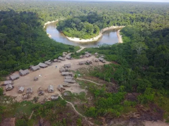 Após negativa da justiça eleitoral, mobilização garante transporte para eleitores indígenas do Amazonas